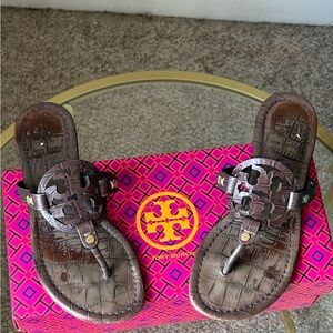 Tori Birch crocodile Miller sandals with shoe box 🩷 size 7.5
